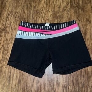 IVIVVA (junior Lulu Lemon) black biker shorts with with waistband design